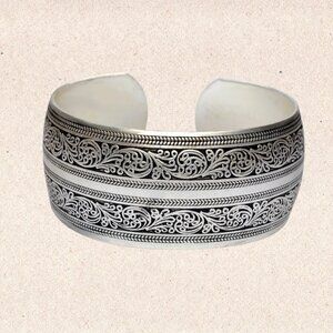 Silver Cuff Bracelet, Vintage inspired bracelet, Wide cuff bracelet, Tribal Boho